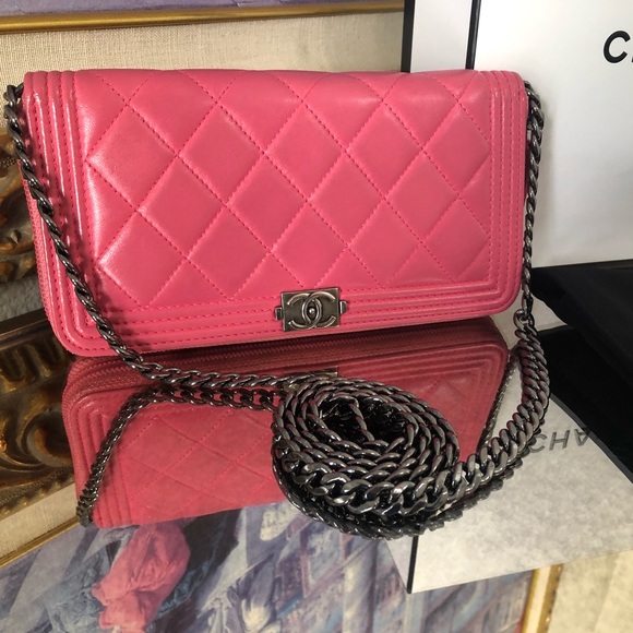 Chanel Le Boy Bubblegum Pink Chained Wallet - Picture 3 of 10